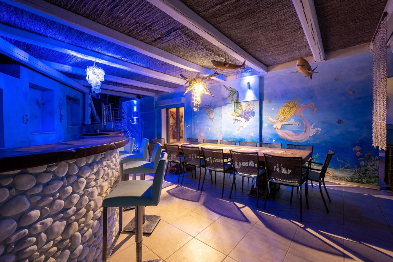 Icarus Luxury Beachfront Villa Gialiskari  Exterior foto